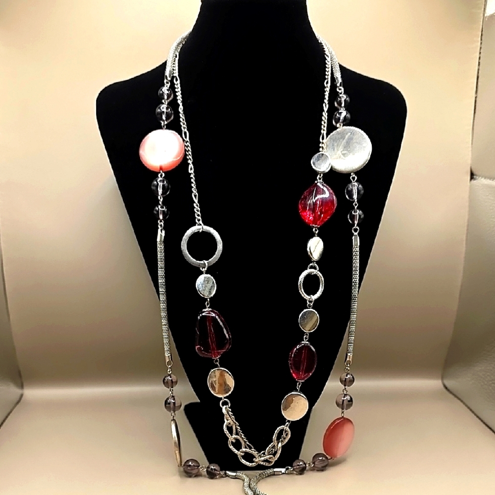 Elegant Chunky Lucite & Silvertone Disc Long Necklace